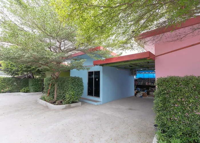 Hotel Oyo 644 Pong Pai House 2*