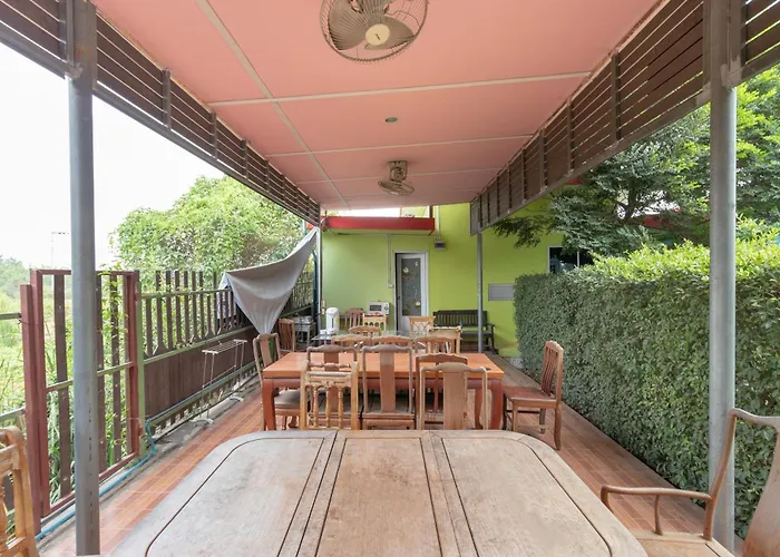 Hotel Oyo 644 Pong Pai House